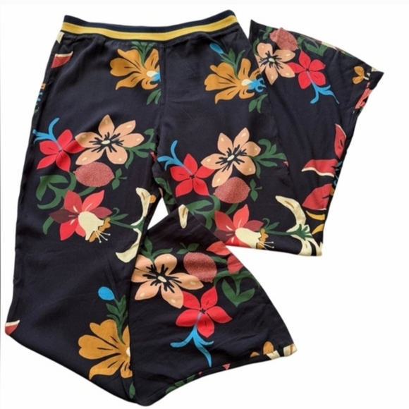 Farm Rio Calla Flared Pants Size Medium - Picture 3 of 8